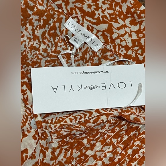 LOVE KYLA Henri Blouse Cotton
Voile Top Small/Medium - Runs full - Picture 6 of 10